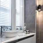Guest house Elixir Luxury - In The Old Town