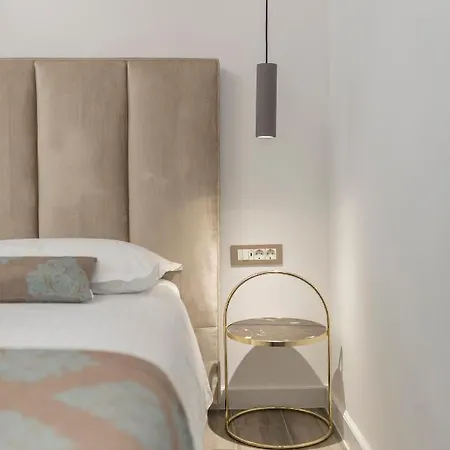 Elixir Luxury - In The Old Town Guest house