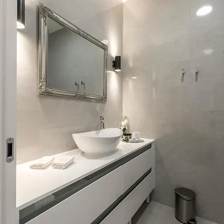 Guest house Elixir Luxury - In The Old Town