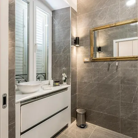 Elixir Luxury - In The Old Town Split