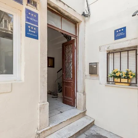 Guest house Elixir Luxury - In The Old Town