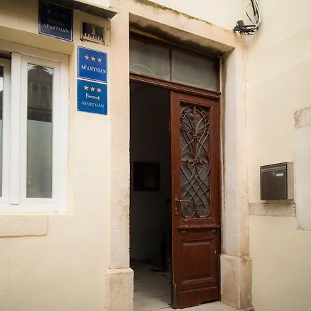 Guest house Elixir Luxury - In The Old Town 4*