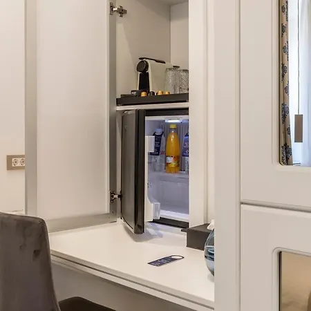 Elixir Luxury - In The Old Town Guest house